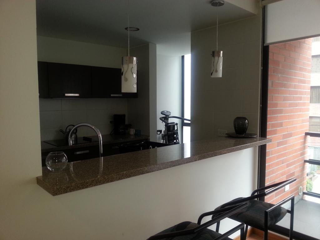Suites Metropoli Edificio Torino Quito Phòng bức ảnh