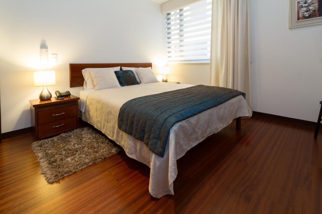 Suites Metropoli Edificio Torino Quito Ngoại thất bức ảnh