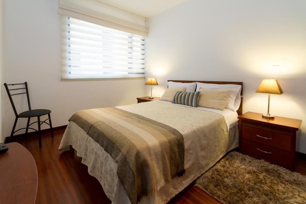 Suites Metropoli Edificio Torino Quito Ngoại thất bức ảnh