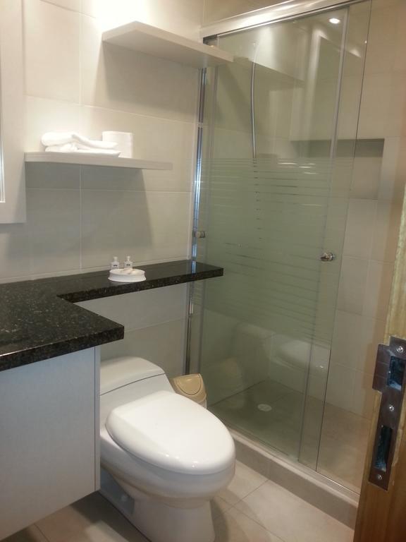 Suites Metropoli Edificio Torino Quito Ngoại thất bức ảnh